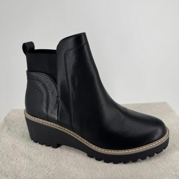 Dolce Vita boots 11 black leather rielle chelsea minimalist goth punk office - Picture 1 of 9